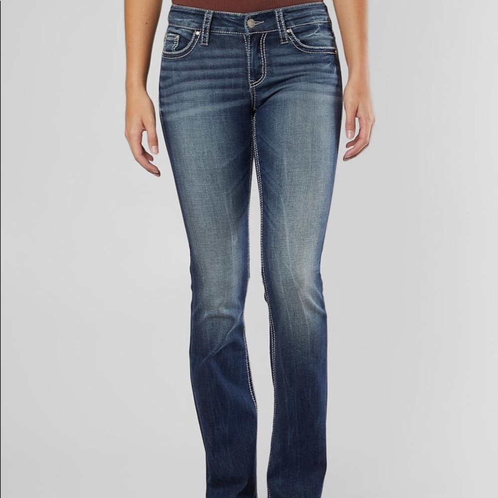 Daytrip Bootcut Jeans // Buckle Jeans